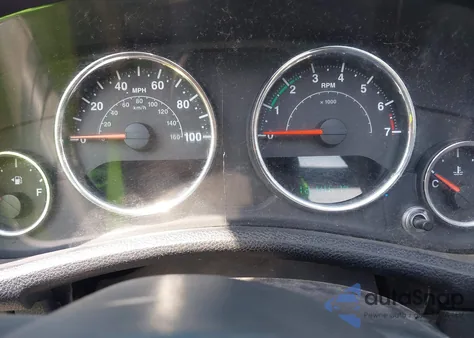 2015 Jeep Wrangler Unlimited Sport z USA, uszkodzony, nr VIN 1C4BJWDG4FL716522